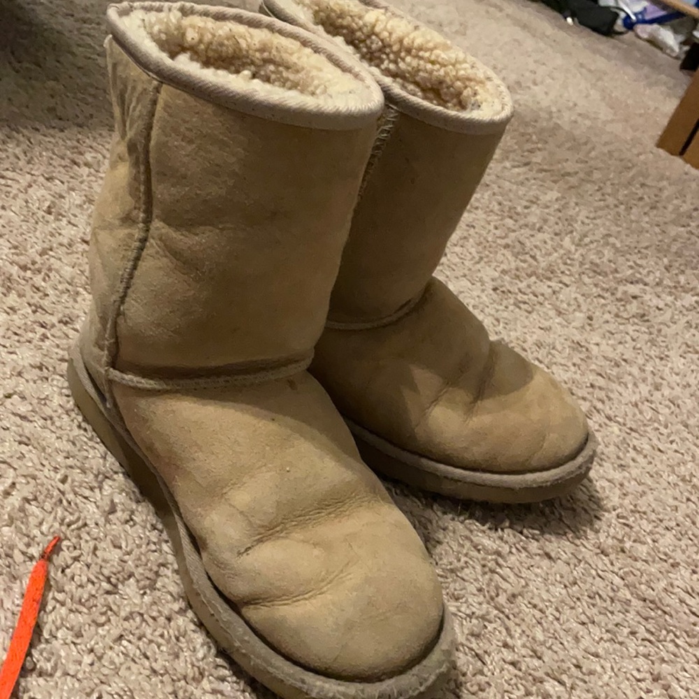 Women’s UGG boots size 8